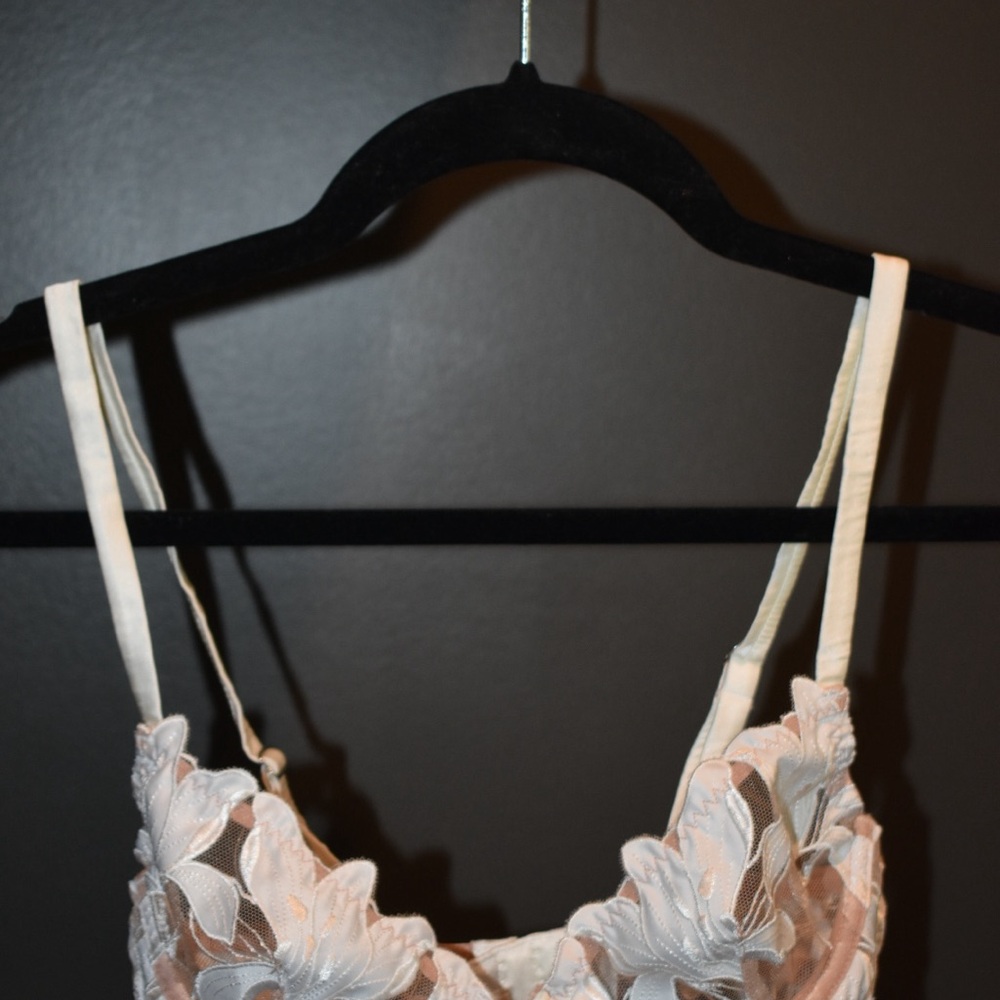 Lily Embroidery Plunge Demi Bra-Ivory